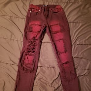 Distressed skinny jeans